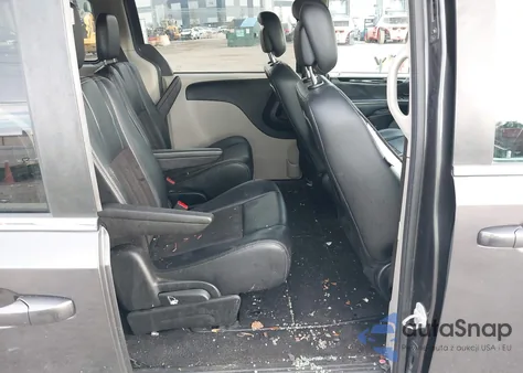 2020 Dodge Grand Caravan Sxt z USA, uszkodzony, nr VIN 2C4RDGCG2LR253246